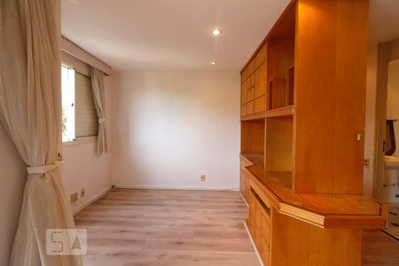 Sala de TV de apartamento à venda com 2 quartos, 73m² em Jardim Ampliação, São Paulo