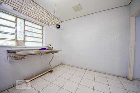 Cozinha  de casa à venda com 3 quartos, 102m² em Rio Branco, Porto Alegre