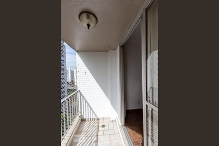Varanda da sala de apartamento para alugar com 4 quartos, 90m² em Jardim Colombo, São Paulo