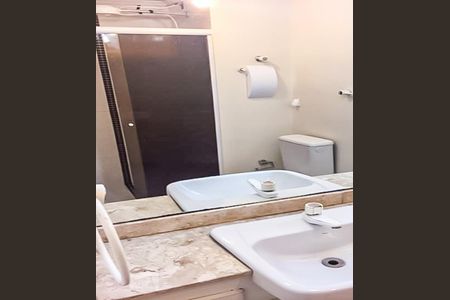 Banheiro de apartamento à venda com 3 quartos, 67m² em Vila Butantã, São Paulo