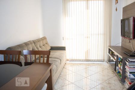 Sala de apartamento para alugar com 2 quartos, 50m² em Vila Palmeiras, São Paulo