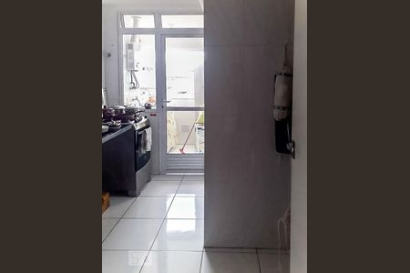 Cozinha de apartamento à venda com 2 quartos, 60m² em Vila Gustavo, São Paulo