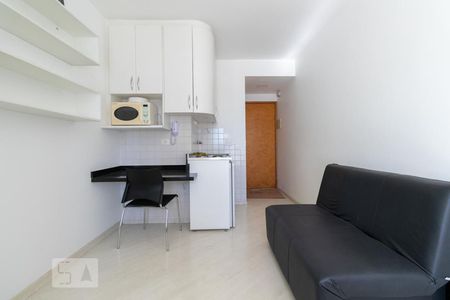 Sala - cozinha de kitnet/studio à venda com 1 quarto, 27m² em Pinheiros, São Paulo