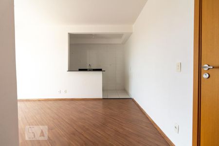 Sala de apartamento à venda com 2 quartos, 57m² em Quitaúna, Osasco