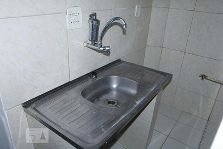 Cozinha de kitnet/studio para alugar com 1 quarto, 23m² em Centro, Rio de Janeiro