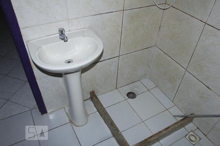 Banheiro de kitnet/studio para alugar com 1 quarto, 23m² em Centro, Rio de Janeiro