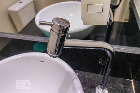 Detalhe do Lavabo de apartamento para alugar com 3 quartos, 105m² em Jardim Tupanci, Barueri