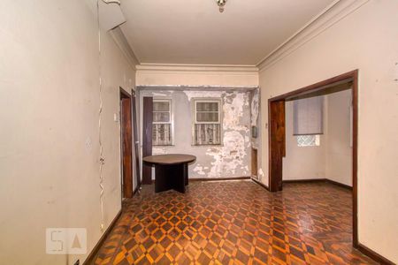 Casa para alugar com 270m², 5 quartos e 4 vagas Casa para alugar com 270m², 5 quartos e 4 vagasSuíte