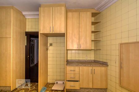 Casa para alugar com 270m², 5 quartos e 4 vagas Casa para alugar com 270m², 5 quartos e 4 vagasCozinha