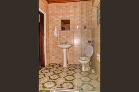 Casa para alugar com 270m², 5 quartos e 4 vagas Casa para alugar com 270m², 5 quartos e 4 vagasBanheiro Social