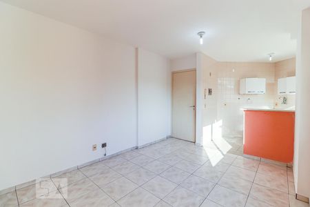 Sala de apartamento para alugar com 1 quarto, 37m² em Anil, Rio de Janeiro