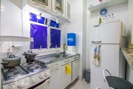 Cozinha de apartamento à venda com 1 quarto, 40m² em Sé, São Paulo