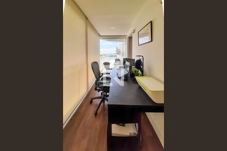 Escritório integrado na sala de apartamento à venda com 2 quartos, 141m² em Barra da Tijuca, Rio de Janeiro