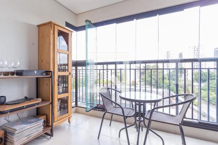 Sacada de apartamento à venda com 2 quartos, 61m² em Continental, Osasco