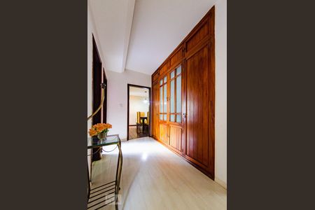Corredor de apartamento para alugar com 4 quartos, 190m² em Grajaú, Belo Horizonte