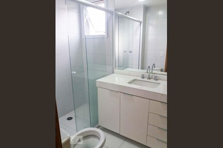 Banheiro de apartamento para alugar com 2 quartos, 61m² em Sumaré, São Paulo