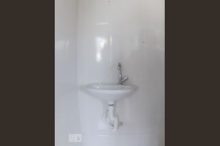 Lavabo de casa para alugar com 3 quartos, 100m² em Vila Santa Maria, São Paulo