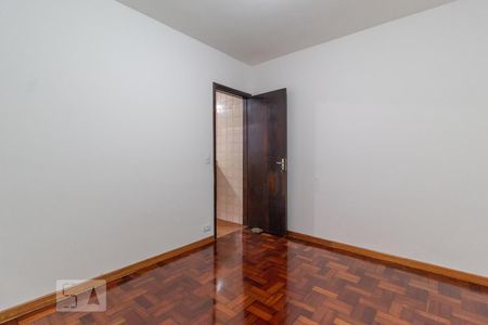 Quarto 2 de casa para alugar com 2 quartos, 91m² em Jardim Ester, São Paulo