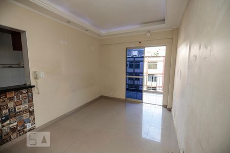 Apartamento à venda com 75m², 2 quartos e 1 vagaSala