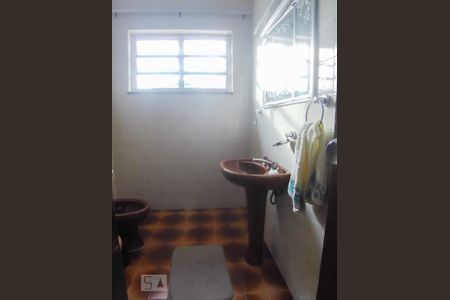 Casa para alugar com 360m², 3 quartos e 2 vagas Casa para alugar com 360m², 3 quartos e 2 vagasBanheiro