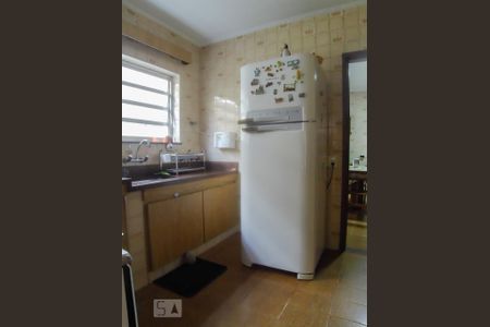 Casa para alugar com 360m², 3 quartos e 2 vagas Casa para alugar com 360m², 3 quartos e 2 vagasCozinha