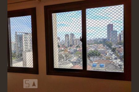 Detalhe da vista de apartamento para alugar com 1 quarto, 45m² em Pinheiros, São Paulo