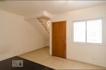 Sala de casa de condomínio para alugar com 2 quartos, 65m² em Jardim Ubirajara (zona Sul), São Paulo