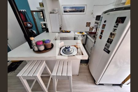 Cozinha de kitnet/studio à venda com 1 quarto, 28m² em Glória, Rio de Janeiro