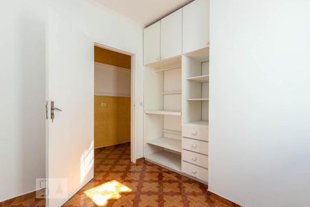 Quarto 2 de casa à venda com 3 quartos, 140m² em Vila Carmosina, São Paulo