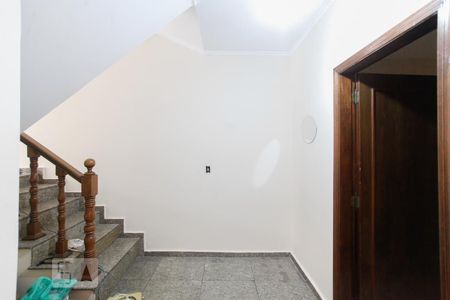 Entrada  de casa para alugar com 3 quartos, 214m² em Saúde, São Paulo