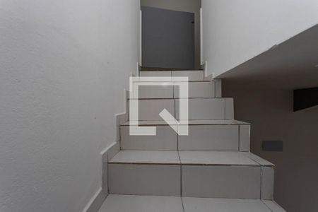 Escada  de casa à venda com 4 quartos, 200m² em Centro, Diadema