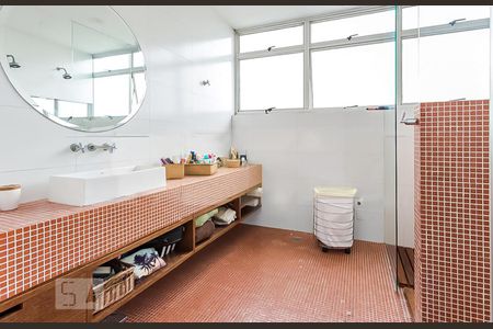 Banheiro da Suíte de apartamento à venda com 3 quartos, 203m² em Consolação, São Paulo