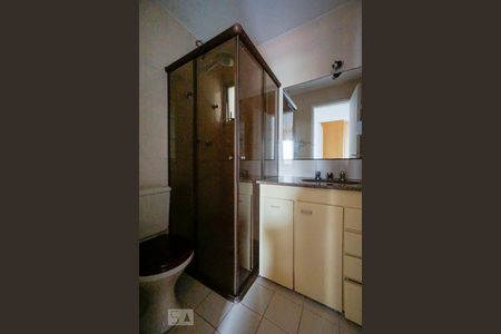 Banheiro social de apartamento para alugar com 3 quartos, 100m² em Mooca, São Paulo