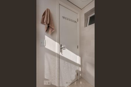 Banheiro da Suíte de apartamento à venda com 2 quartos, 119m² em Vila Jardim, Porto Alegre