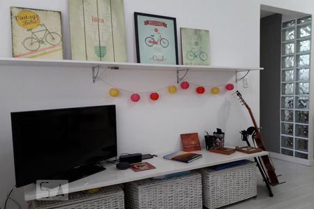 Sala de apartamento para alugar com 1 quarto, 50m² em Cambuci, São Paulo