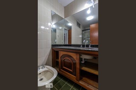 Banheiro de apartamento para alugar com 3 quartos, 86m² em Jardim Taquaral, São Paulo
