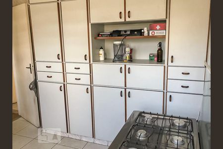 Cozinha de casa à venda com 4 quartos, 350m² em Conjunto Residencial Butantã, São Paulo