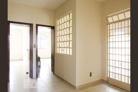 Sala de casa para alugar com 4 quartos, 185m² em União, Belo Horizonte