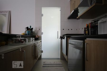 Apartamento à venda com 85m², 2 quartos e 2 vagas Apartamento à venda com 85m², 2 quartos e 2 vagasCozinha
