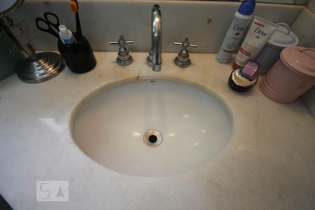 Apartamento à venda com 85m², 2 quartos e 2 vagas Apartamento à venda com 85m², 2 quartos e 2 vagasBanheiro da Suíte 2