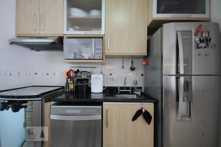 Apartamento à venda com 85m², 2 quartos e 2 vagas Apartamento à venda com 85m², 2 quartos e 2 vagasCozinha