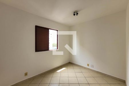 Quarto 1 de apartamento para alugar com 2 quartos, 54m² em Jardim São Savério, São Paulo