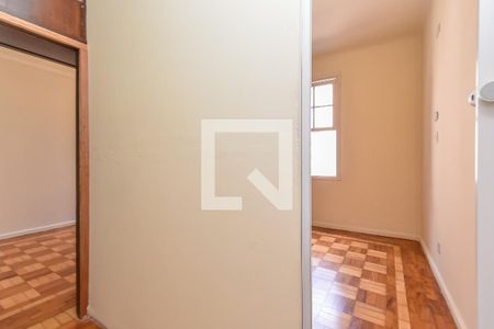 Corredor de apartamento à venda com 3 quartos, 99m² em República, São Paulo