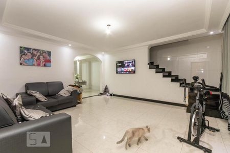 Sala de casa para alugar com 4 quartos, 235m² em Vila Verde, São Paulo