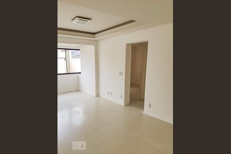 Sala de kitnet/studio à venda com 1 quarto, 50m² em São José, Porto Alegre