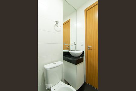 Banheiro de apartamento à venda com 2 quartos, 50m² em Bandeirantes (pampulha), Belo Horizonte