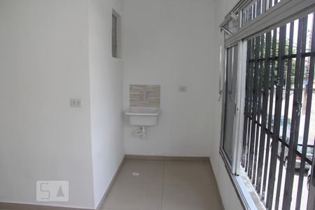 Lavanderia de casa para alugar com 1 quarto, 30m² em Parque Imperial, São Paulo