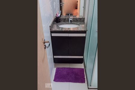 Banheiro de apartamento à venda com 3 quartos, 65m² em Vila Pires, Santo André