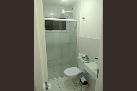 Banheiro de apartamento para alugar com 2 quartos, 49m² em Jardim Cirino, Osasco