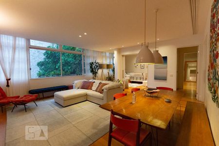 Sala de apartamento à venda com 2 quartos, 135m² em Lagoa, Rio de Janeiro